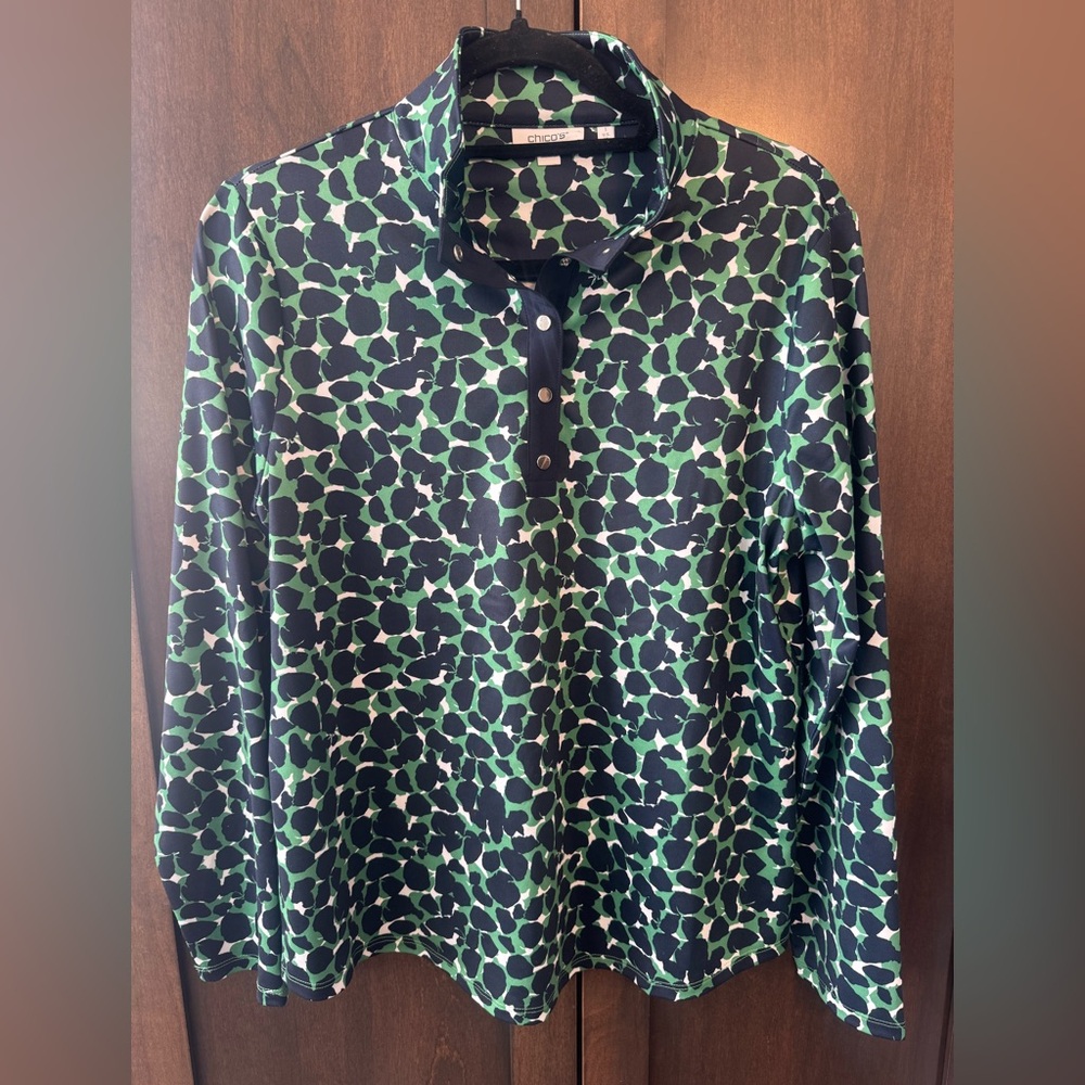 Chico's Green and Navy Abstract Print collard snap Top sz 1 Medium